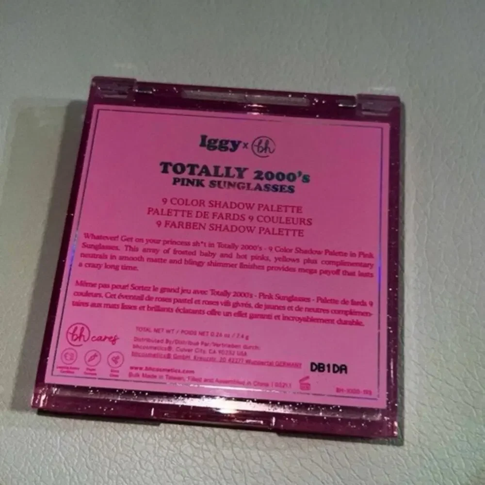 Bh Cosmetics x Iggy Azalea Eyeshadow Palette